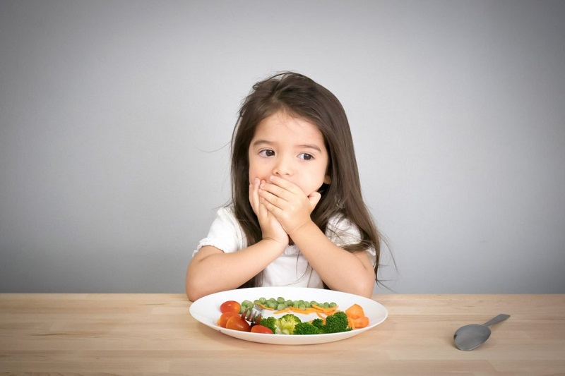 Trẻ biếng ăn phải làm sao? Mách mẹ bí quyết đơn giản giúp bé ăn ngon mỗi ngày
