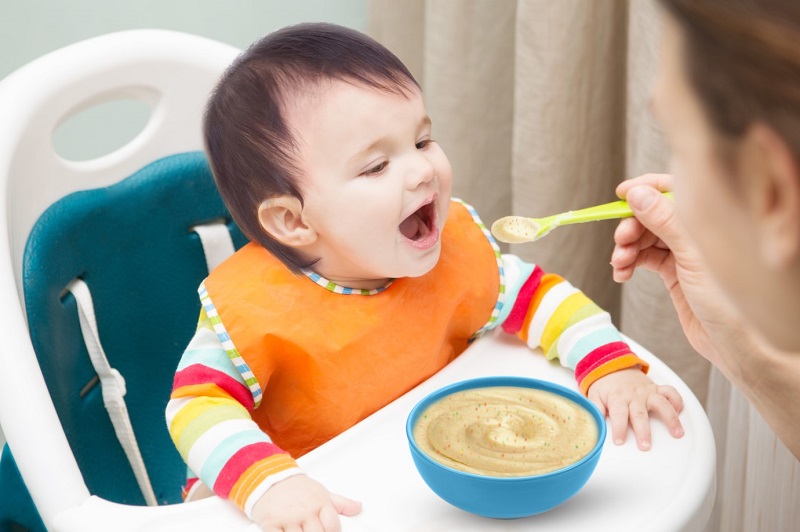 Trẻ biếng ăn phải làm sao? Mách mẹ bí quyết đơn giản giúp bé ăn ngon mỗi ngày