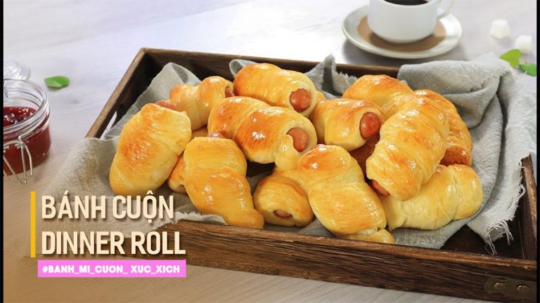 Thơm ngậy món bánh mì cuộn xúc xích nướnɡ cho bé ăn ѕánɡ ngon miệng